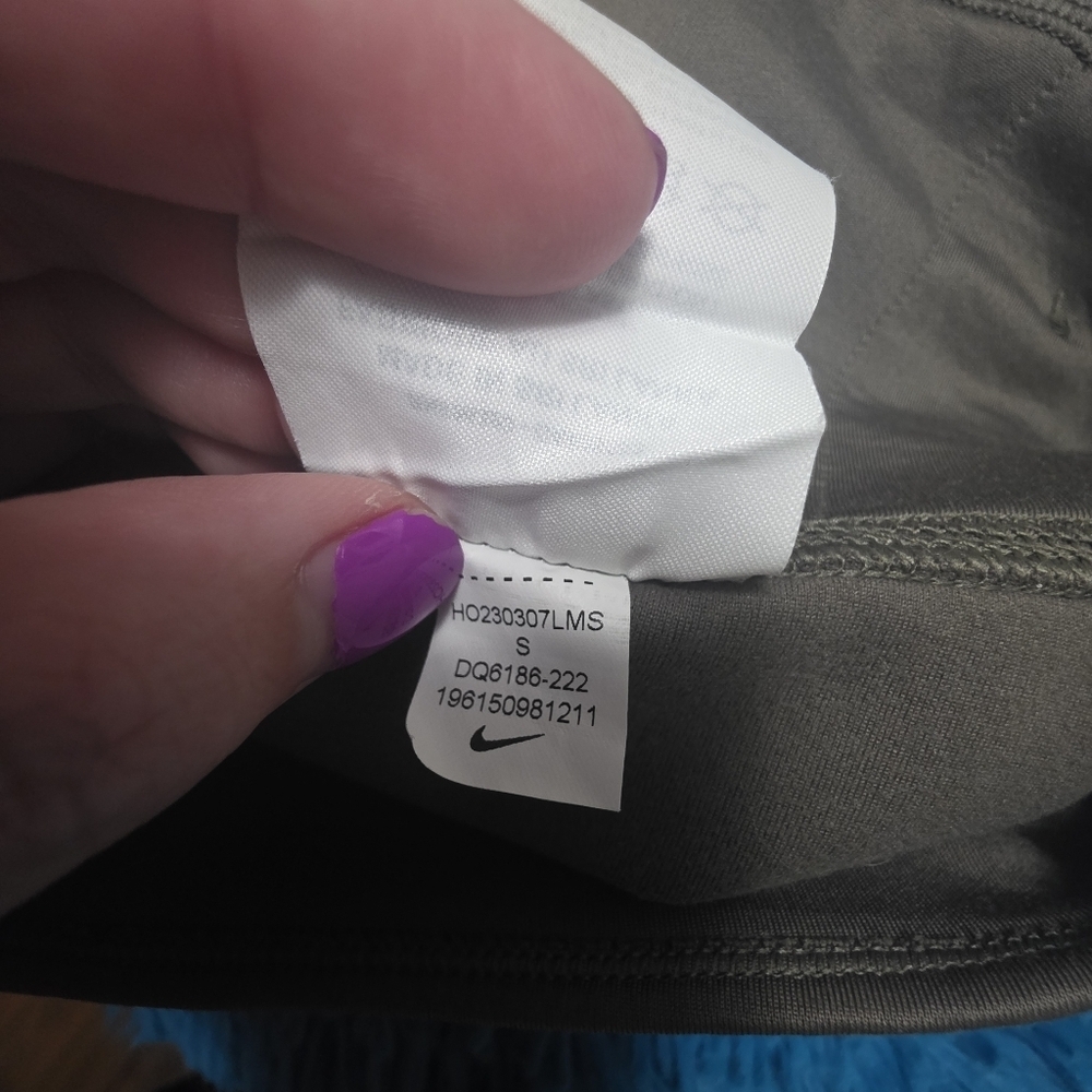 Nike Therma Fit One Mid Rise Leggings Size Small Olive Green - Picture 7 of 10
